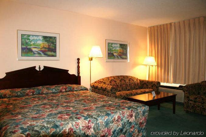 Americas Best Value Inn Stockbridge Habitación foto