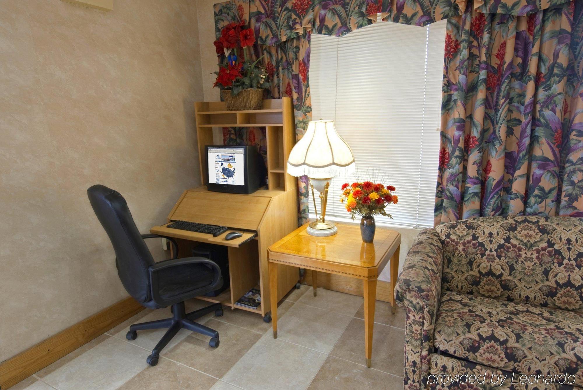 Americas Best Value Inn Stockbridge Habitación foto
