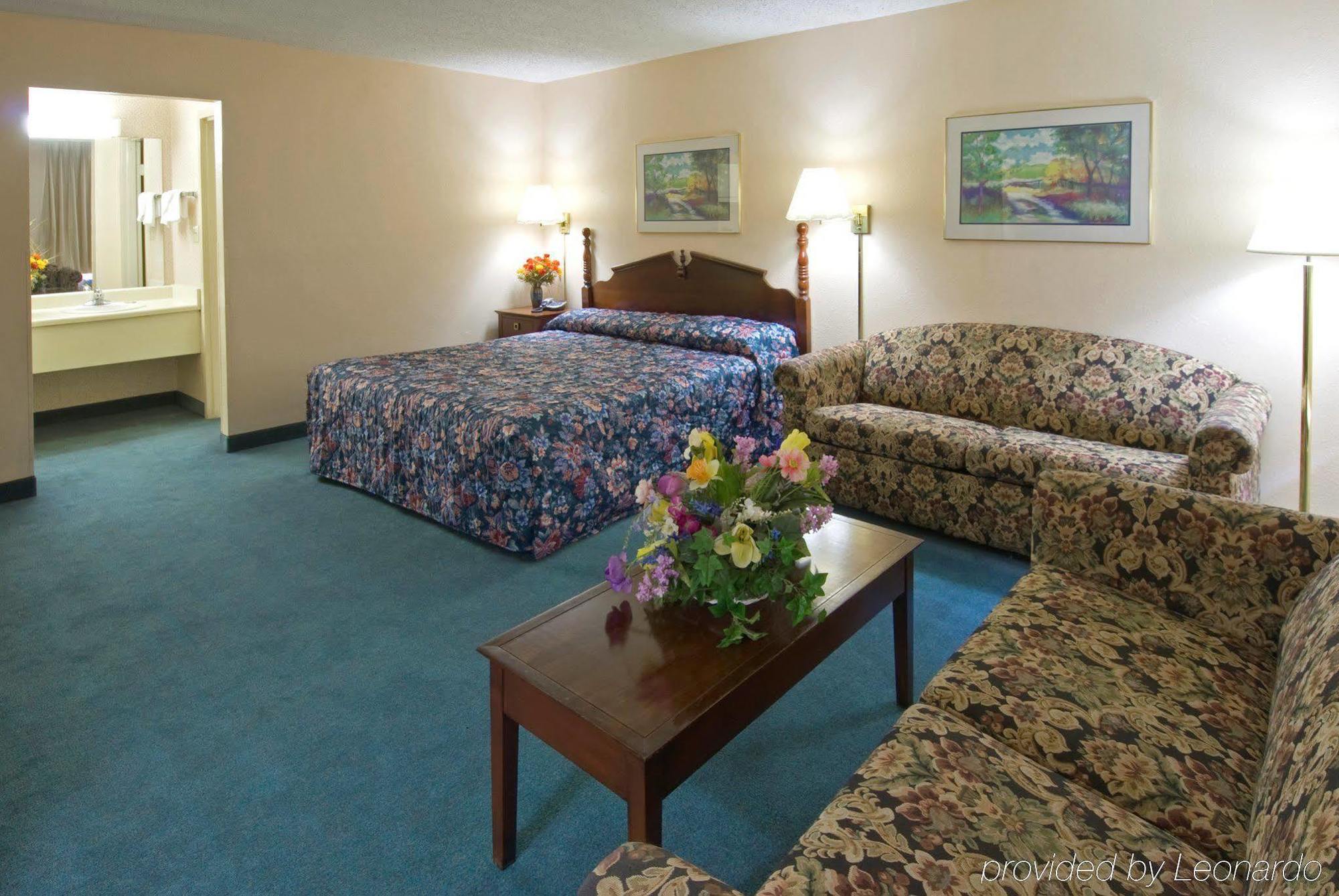 Americas Best Value Inn Stockbridge Habitación foto